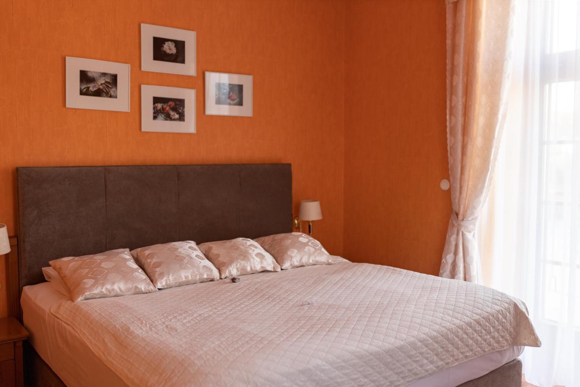 Romantik Hotel Eleonora Tabor Exterior photo