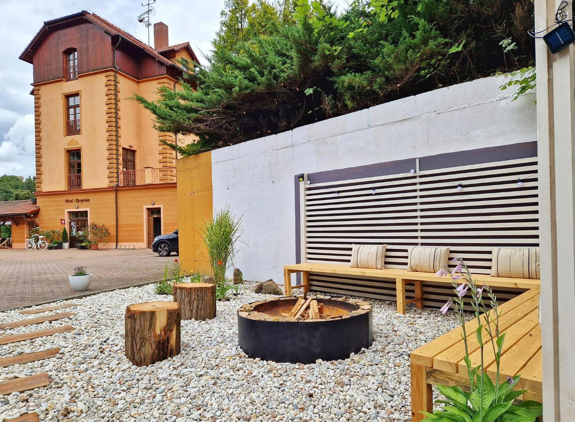 Romantik Hotel Eleonora Tabor Exterior photo